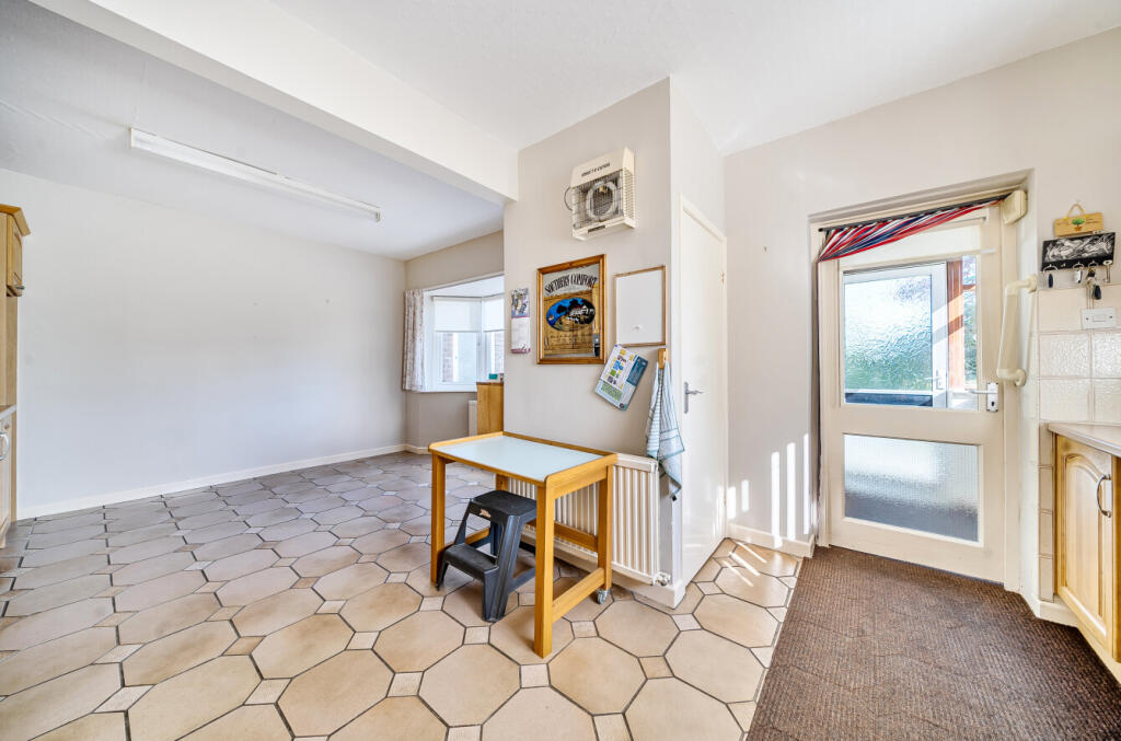 1350791-10-68c2ec...