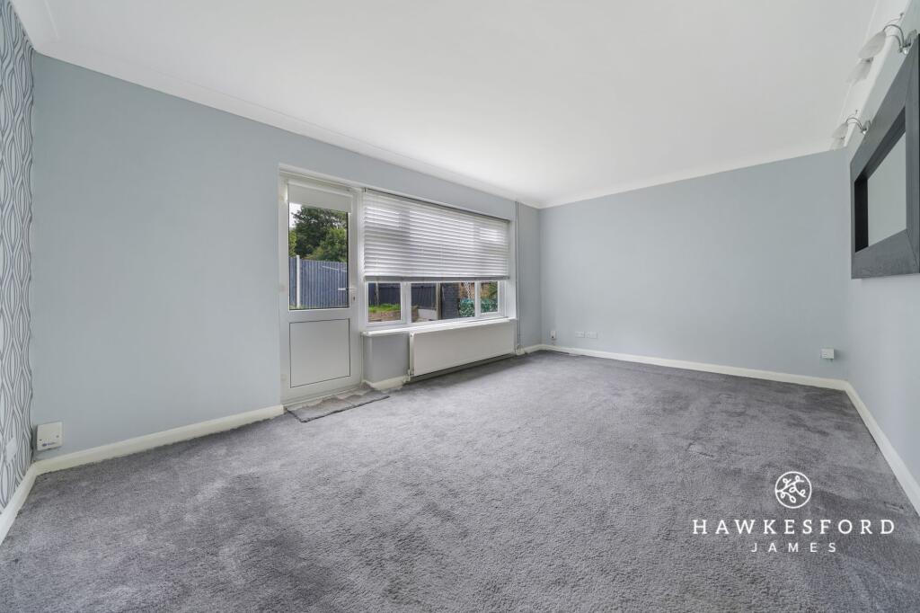 Temple Gardens, Sittingbourne - Lounge