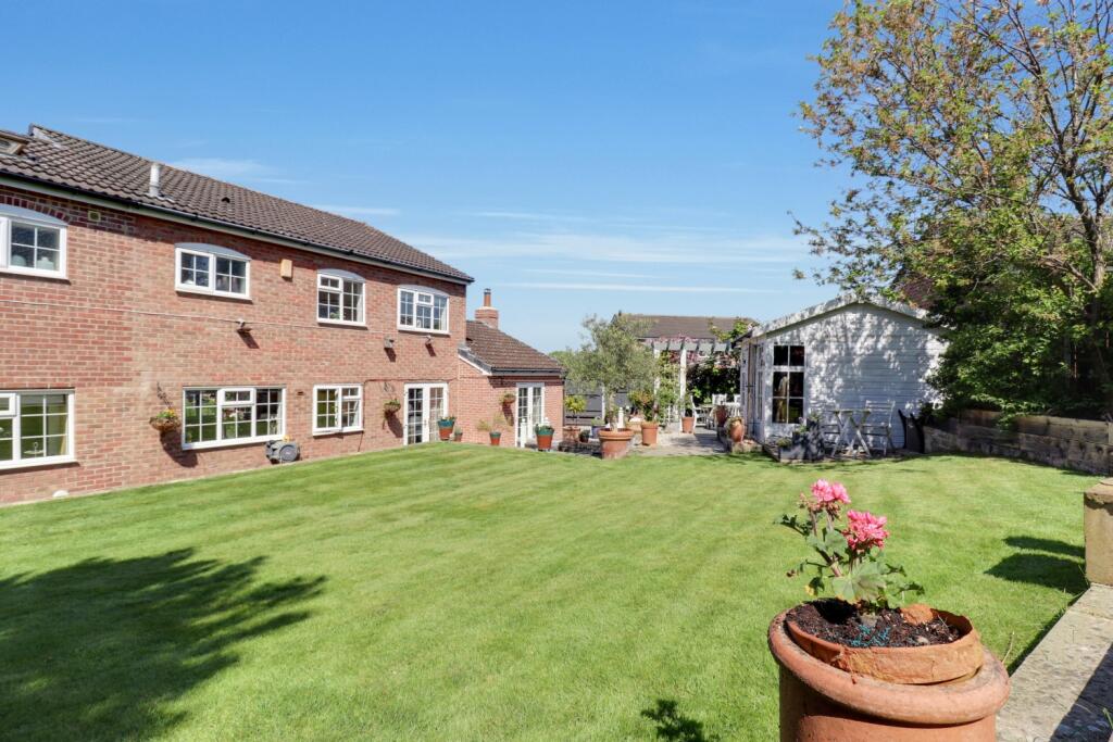 39- Rob Hammond EweMove Pontefract