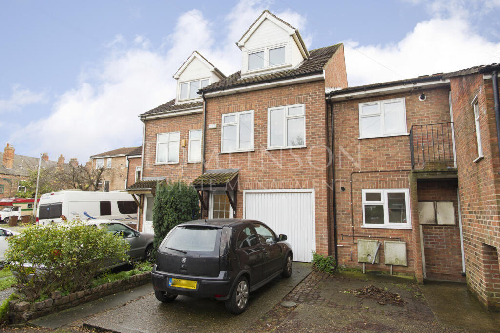 4 Bedroom student terraced house - HMO