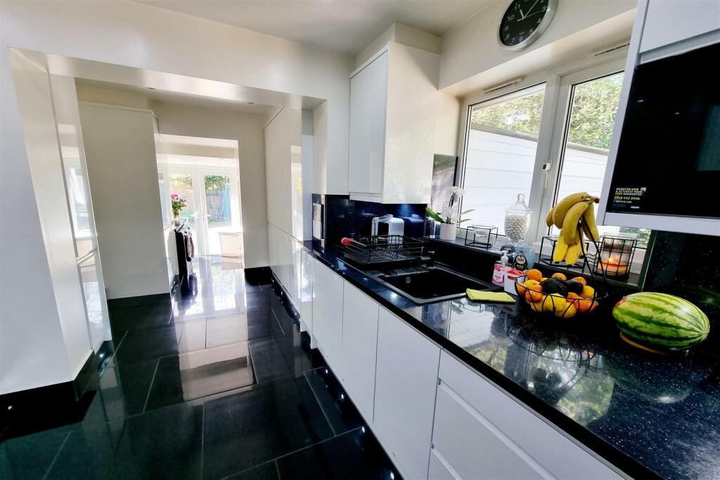 LUXURY KITCHEN &amp; UTILITY AREA: