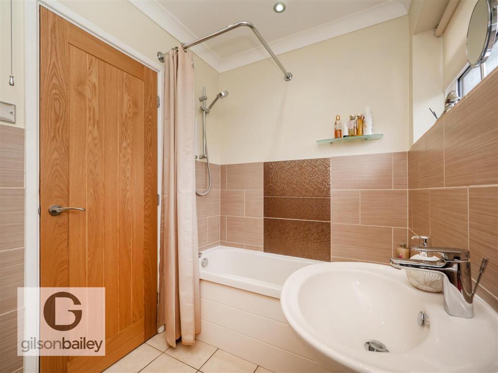 1BourneClose-7.jpg