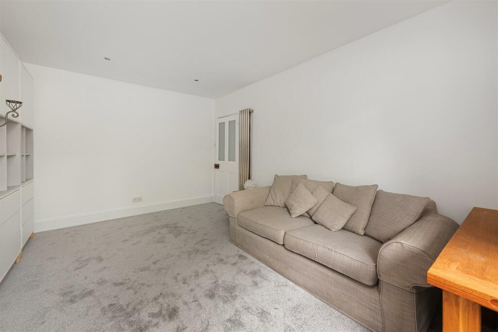 45 Huntingfield Road Hi-3.jpg