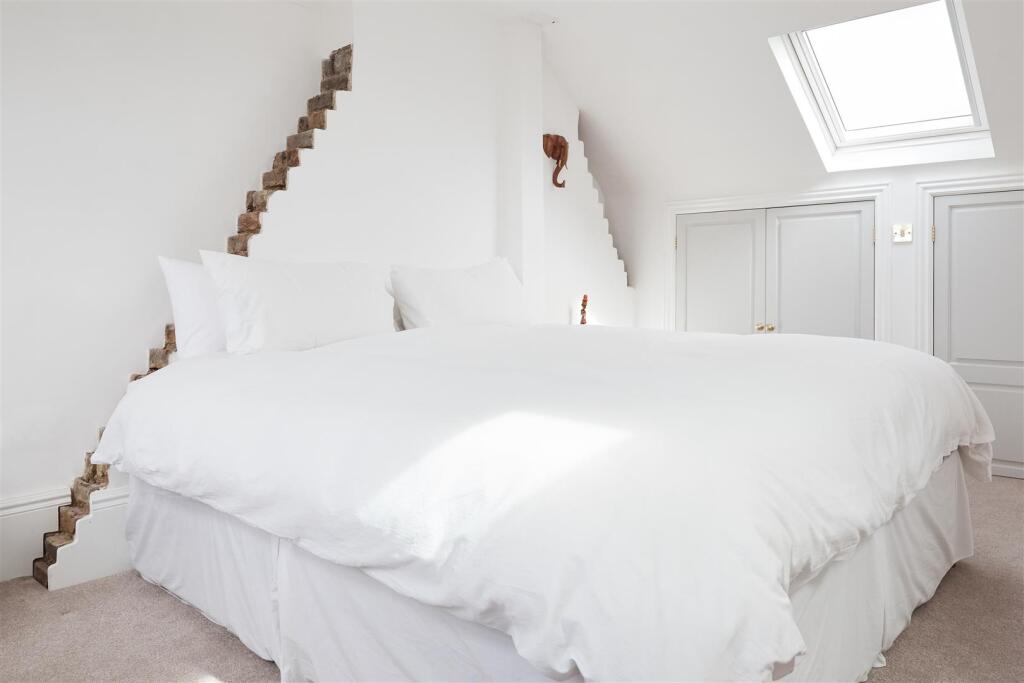 G - loft bedroom.jpg