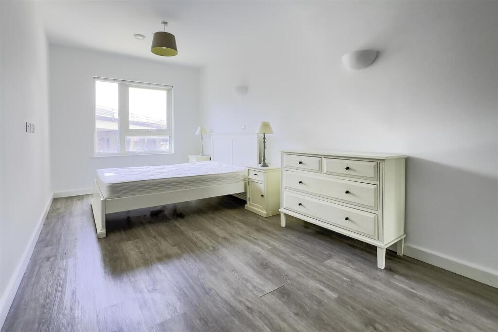 08 To Let 1 Bedroom Flat Croyron www.islingtonprop