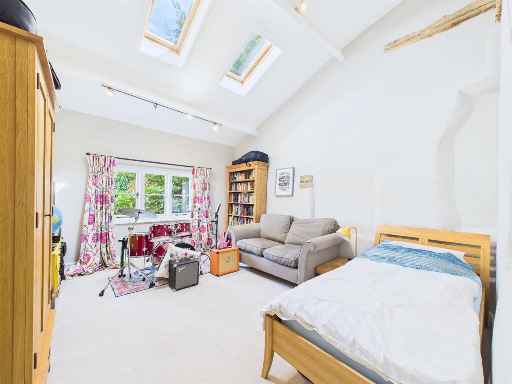 Bedroom 5
