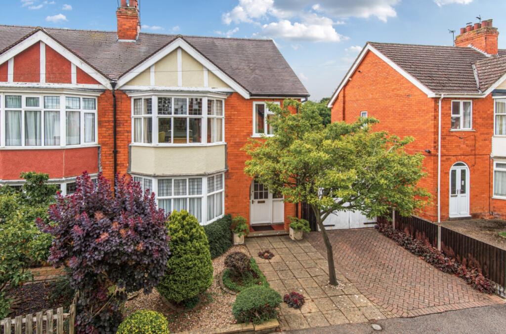 1329445-2-687fc58abca98-ARWc