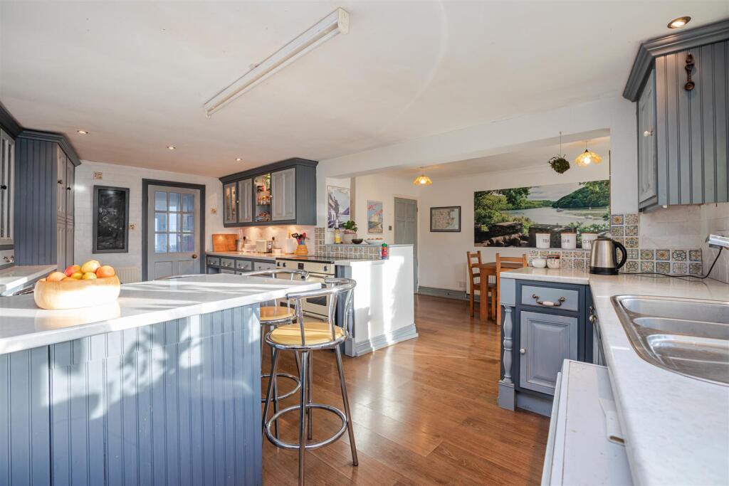 A13 - Beverly Court, Brixham - 230119.jpg