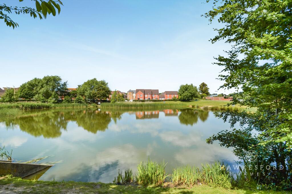 Great Easthall Way, Sittingbourne - View to front