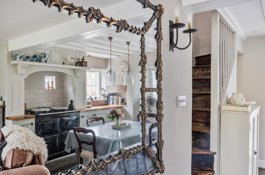 1356480-11-68cbfe...