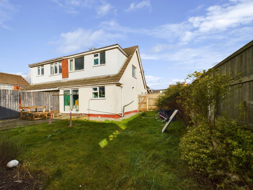 CAM02386G0-PR0113-STILL007