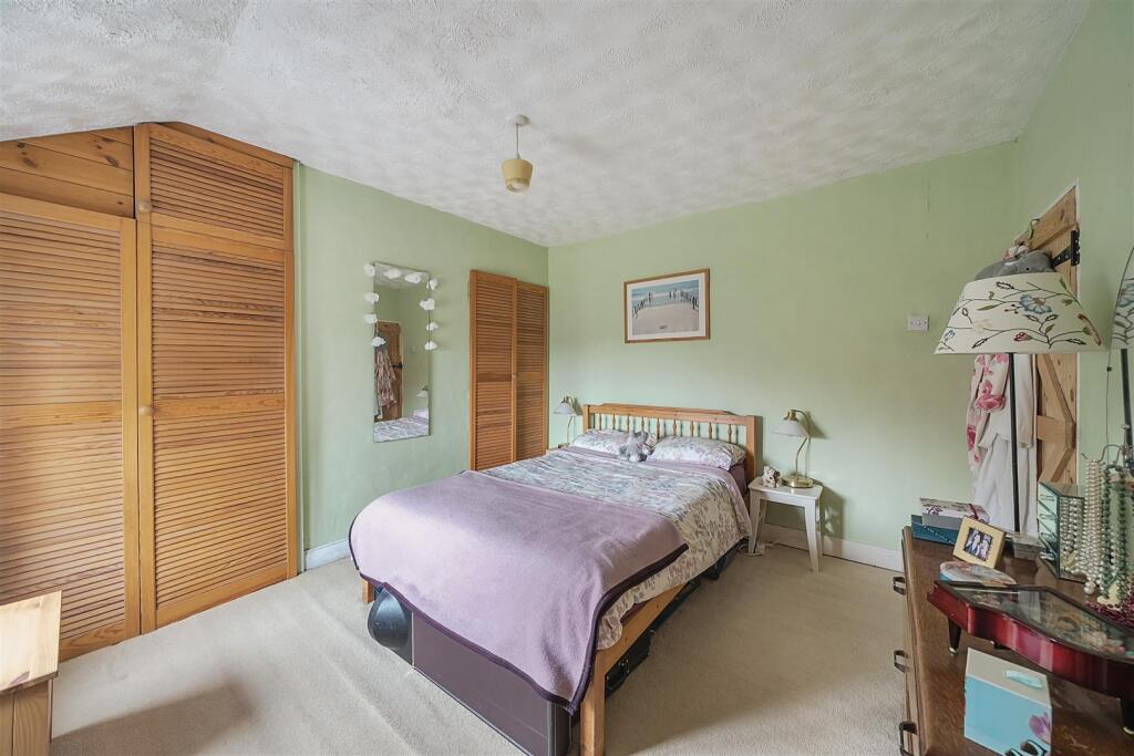 4 Church Lane, Thornton