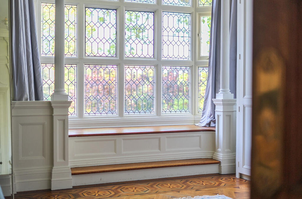 53-68233cf2441f5-...