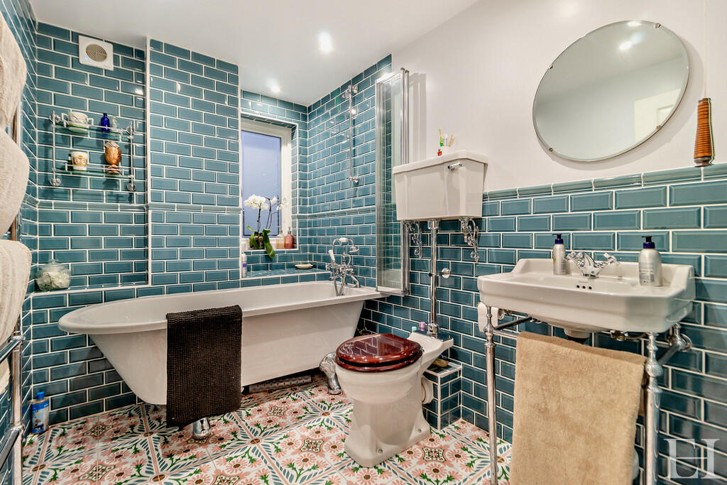 8627621-interior2...