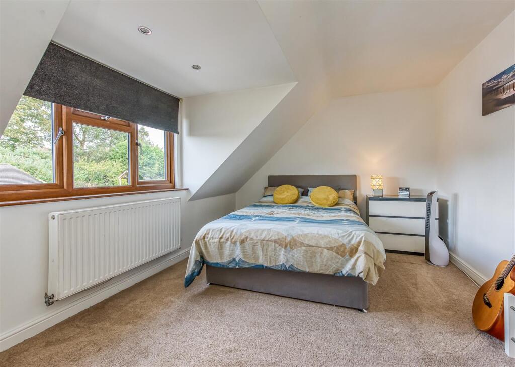 14 Ackleton Gardens-Bedroom 2.jpg