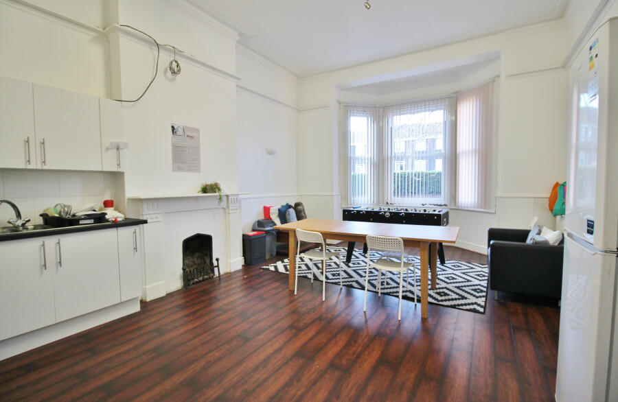 Communal Kitchen 1
