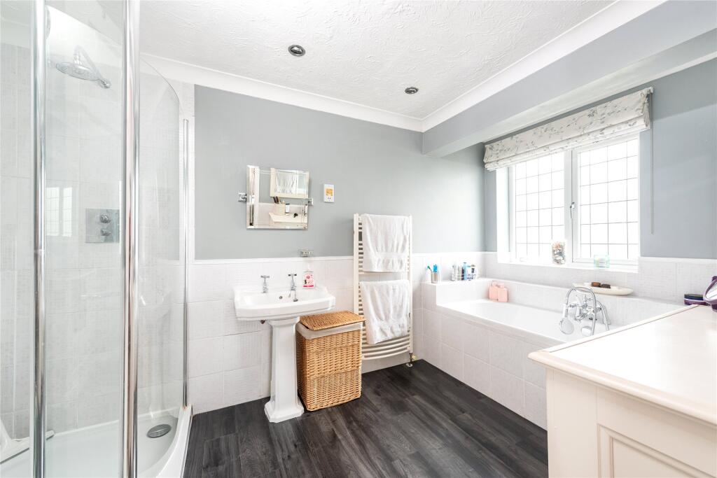 Principal Bathroom