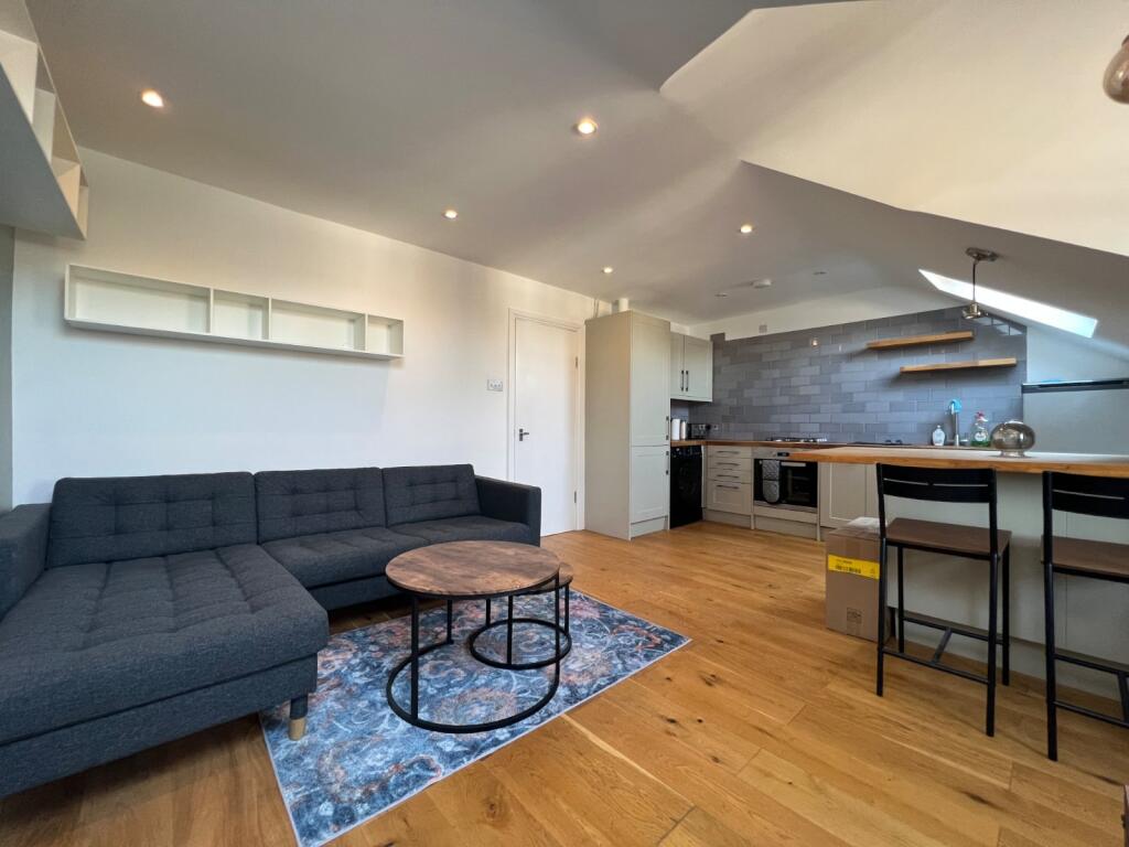 Lounge/Kitchen