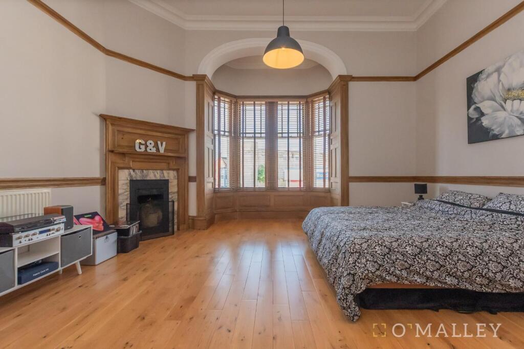 25. Bedroom 2 2.jpg