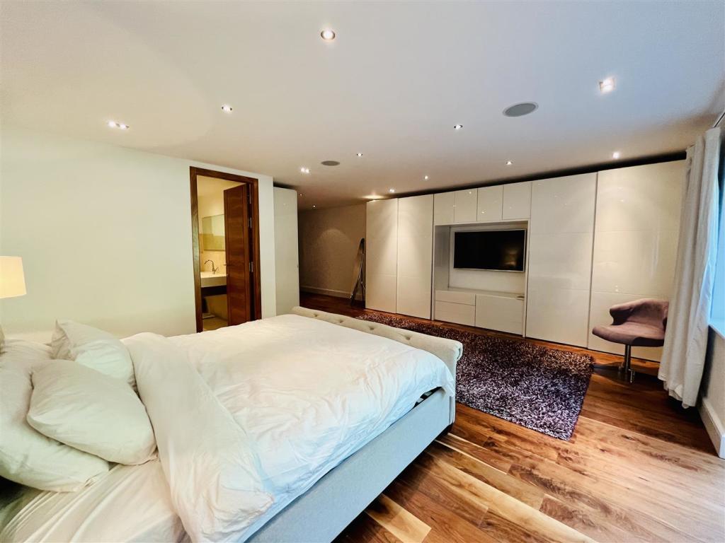 Bedroom 1 Aspect 3