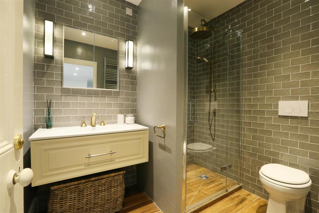 Garden Flat 19 Westfield Park 17.jpg