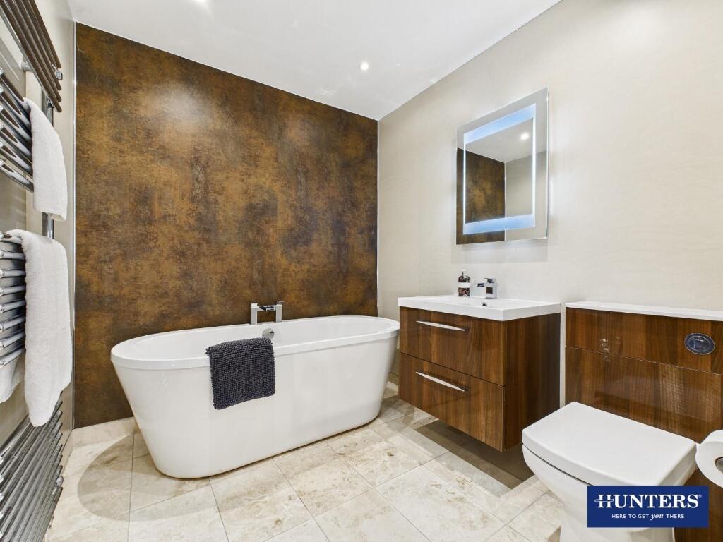 Master En-Suite