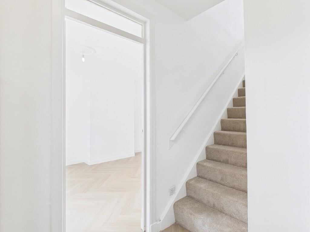 CAM05526G0-PR0008...