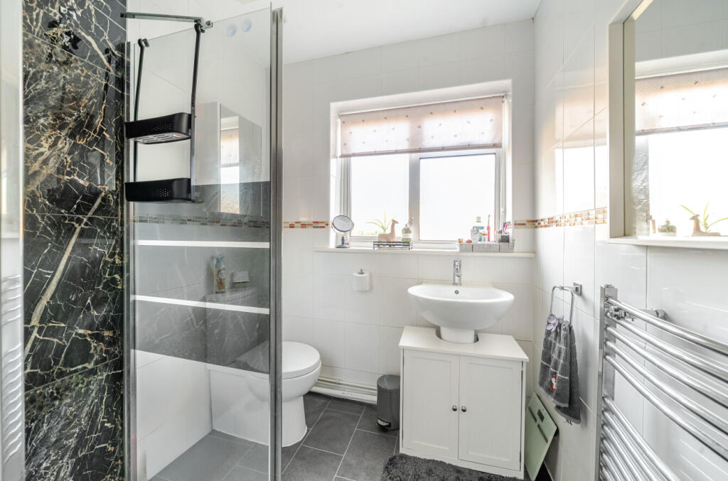 1387099-13-6932b1...