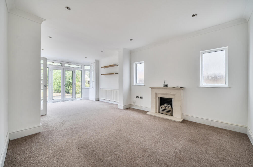 1346469-3-68b1961...