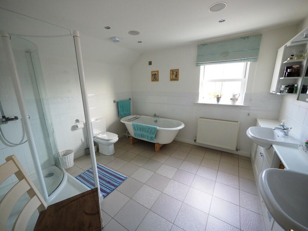 Master Ensuite