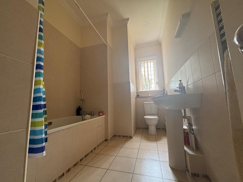 Main Bathroom