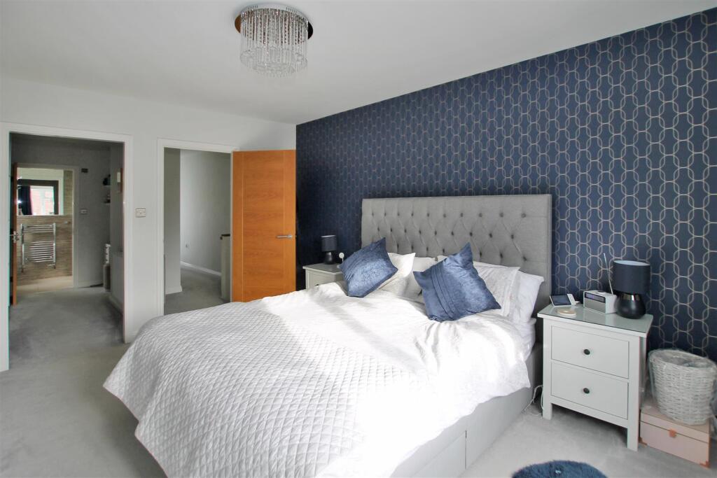 9017215-102227-133833113451877639-65f44c33-a367-af