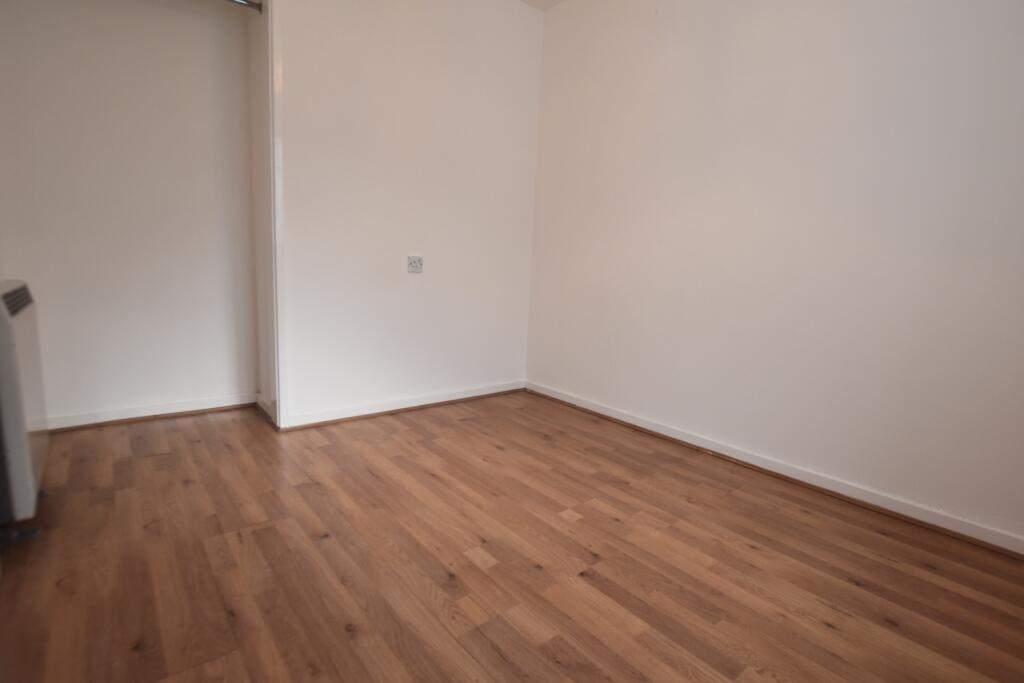 17b Turnmill new bedroom