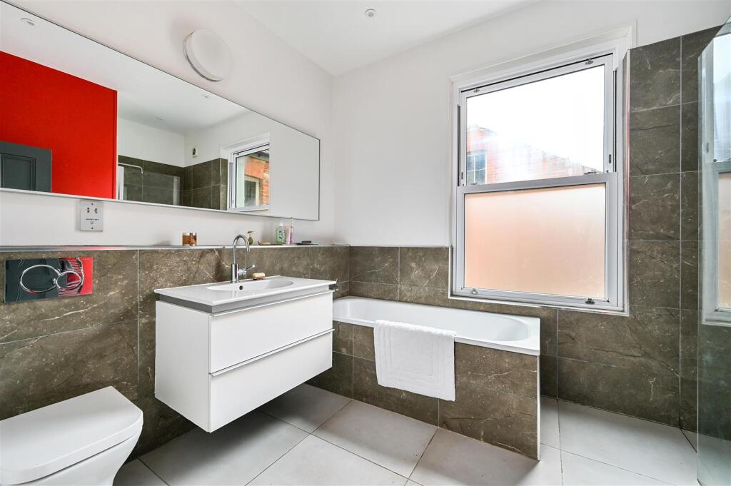 8 MILWARD CRESCENT - TN343RU (13).jpg