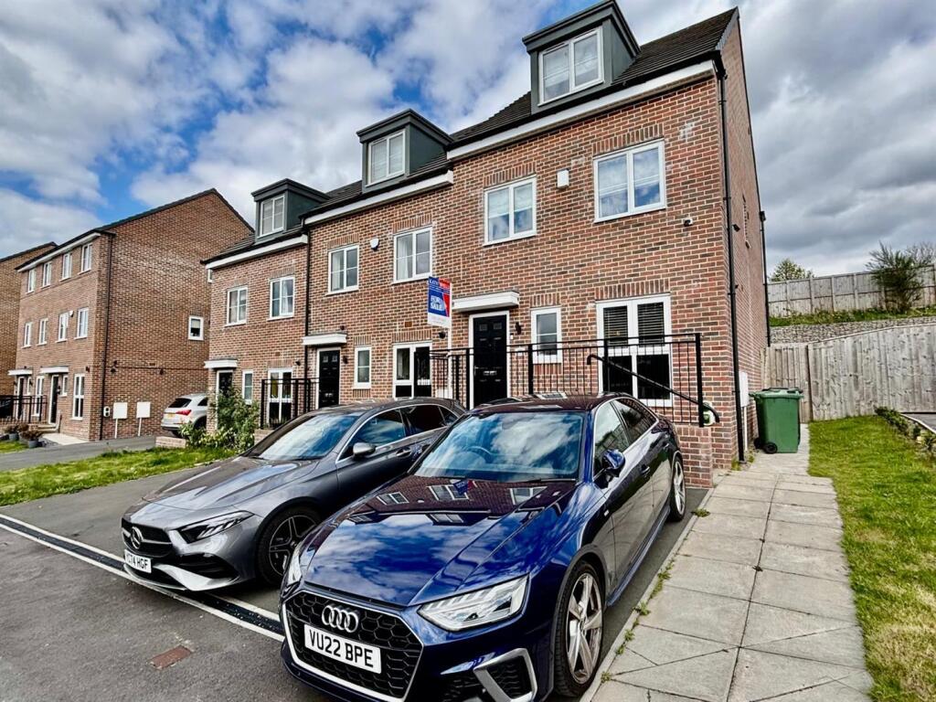 Off Street Parking: