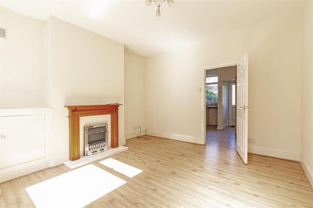 Reception Room-1.jpg