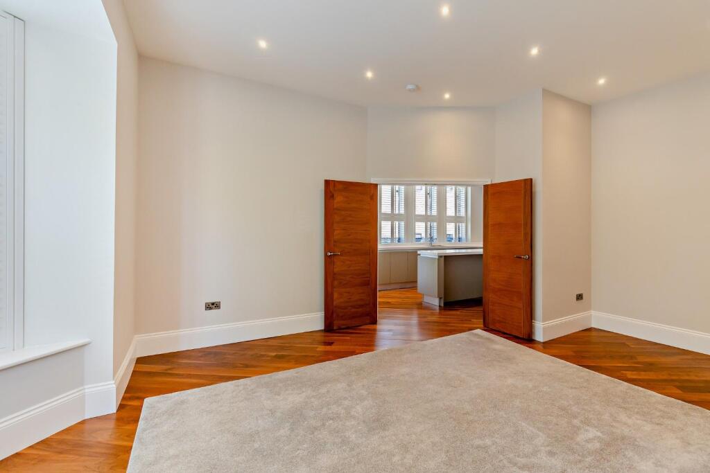 8646631-interior20-800.jpg