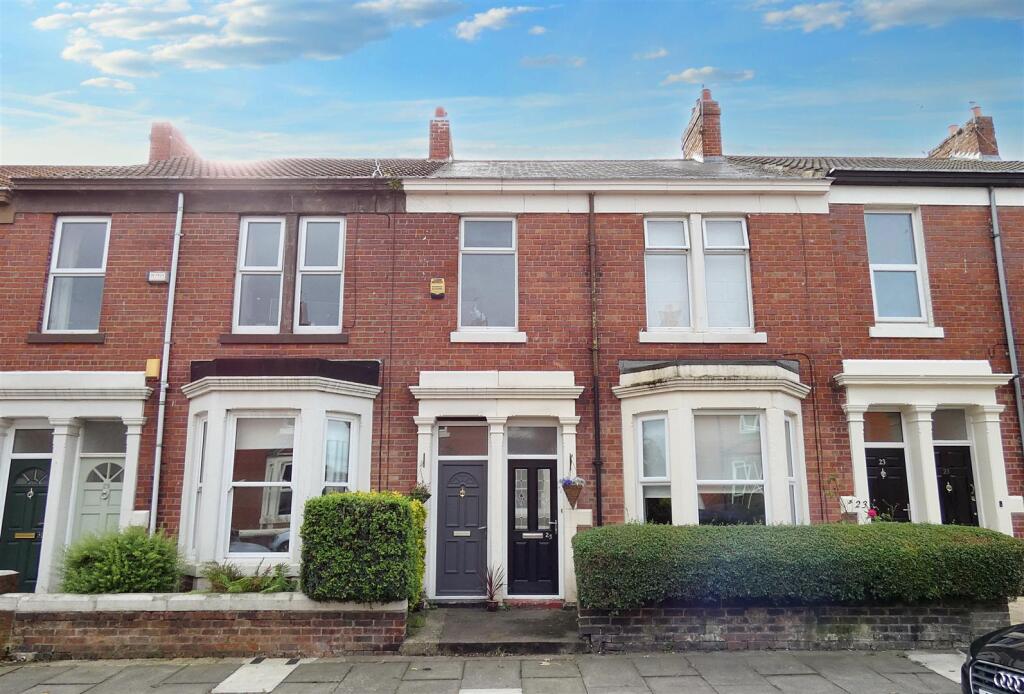 27 Kitchener ext.JPG