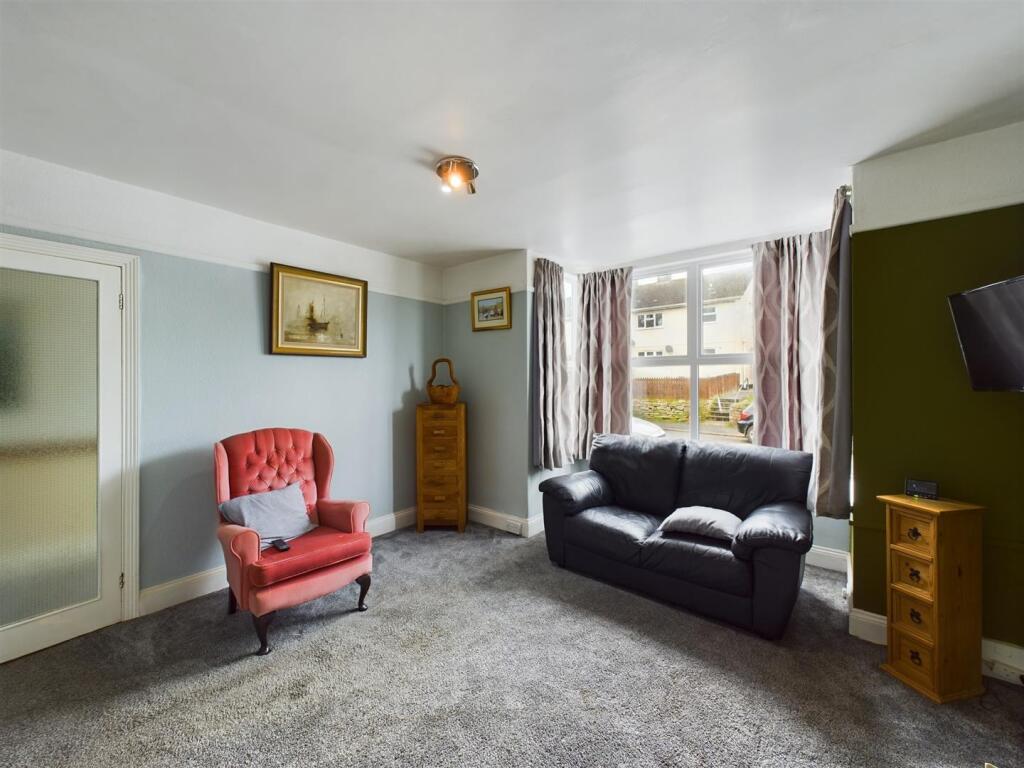 Front Lounge