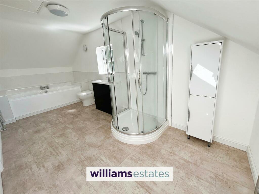 Upstairs Bathroom