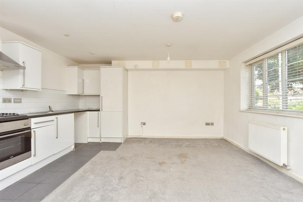 Kitchen/ Living Area