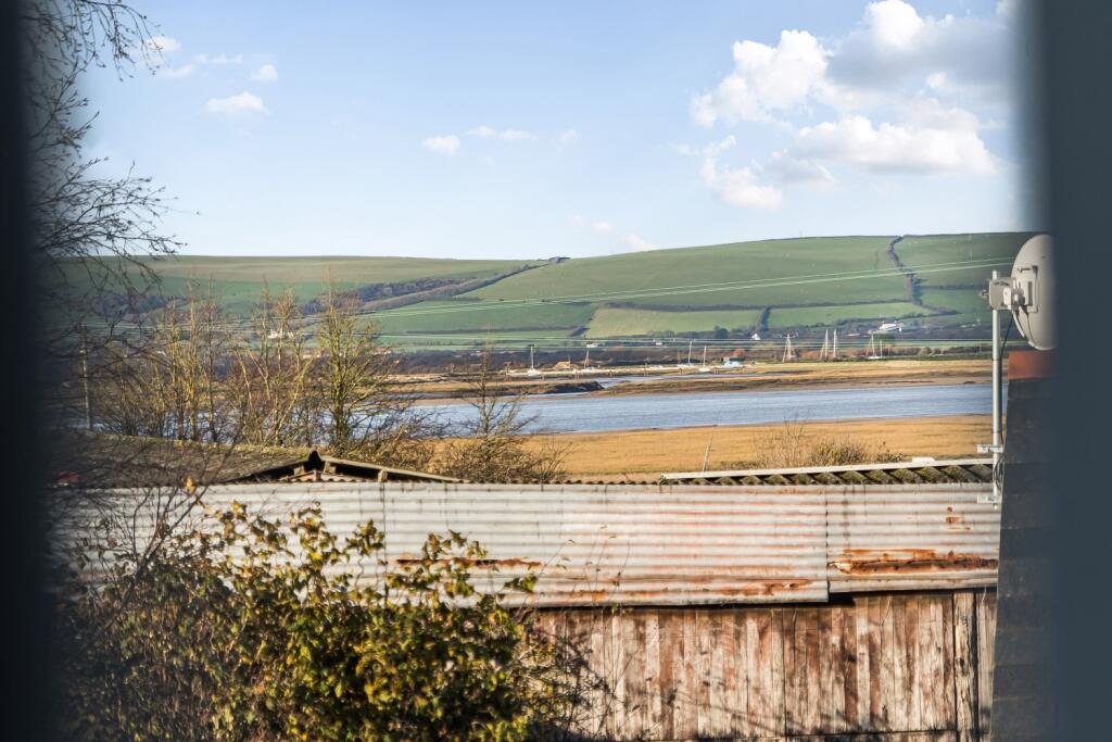 1386820-12-69304d4d18f89