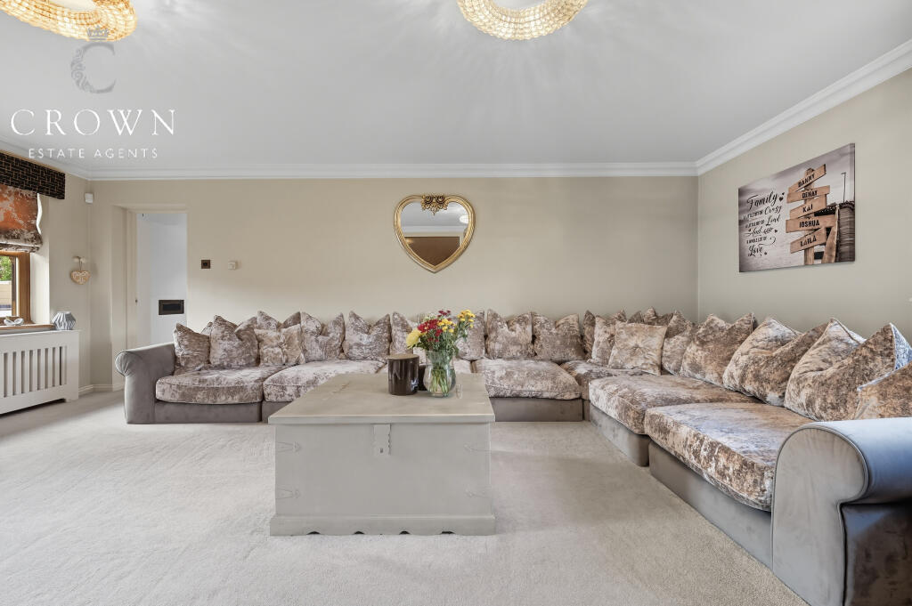 Formal Lounge