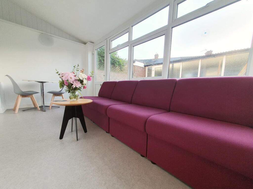 Lounge.jpg