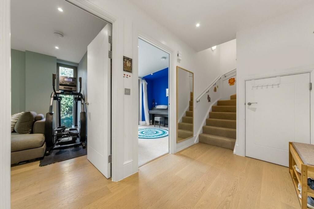 Hallway.jpg