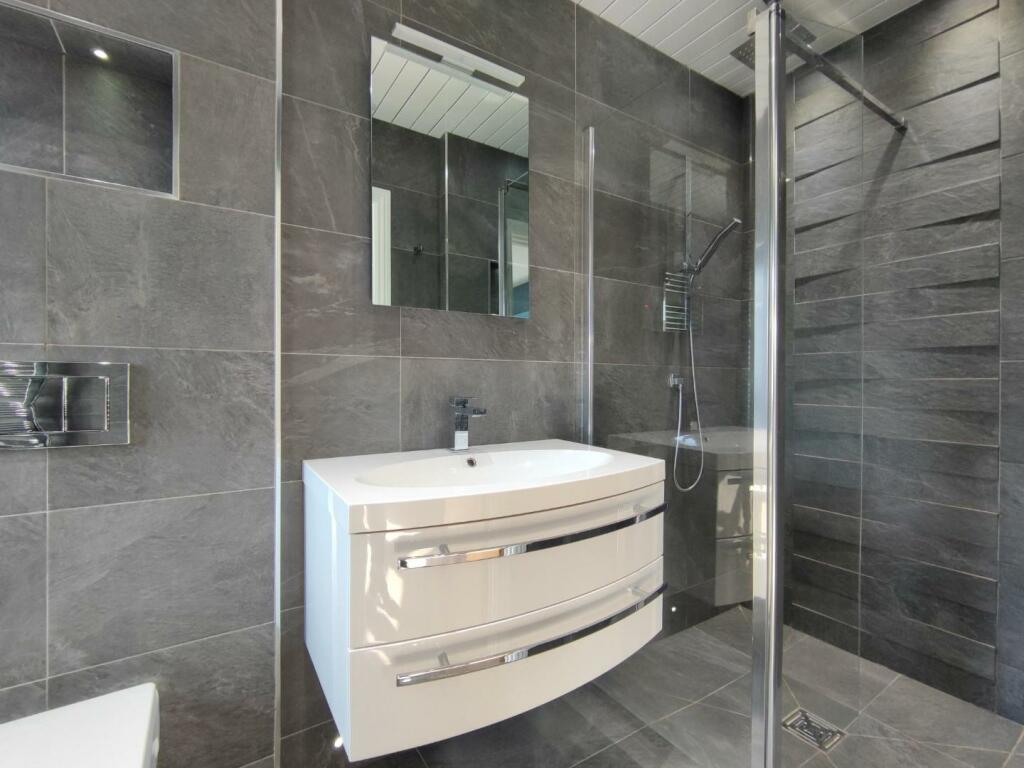 Master En-Suite