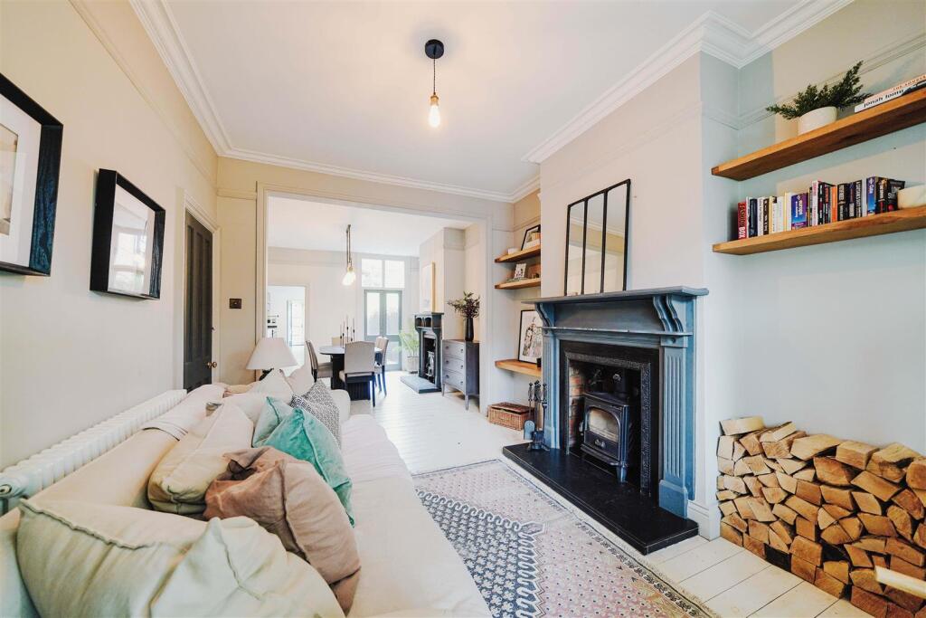 Through Lounge/Dining Room