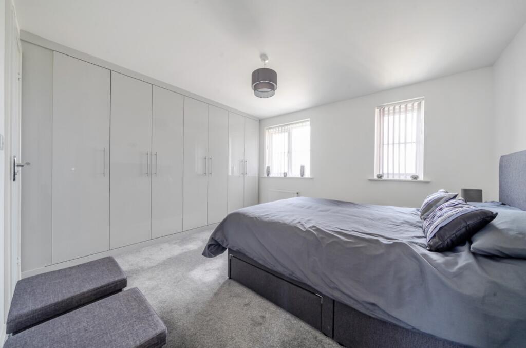 1344823-4-68b580bba79ff