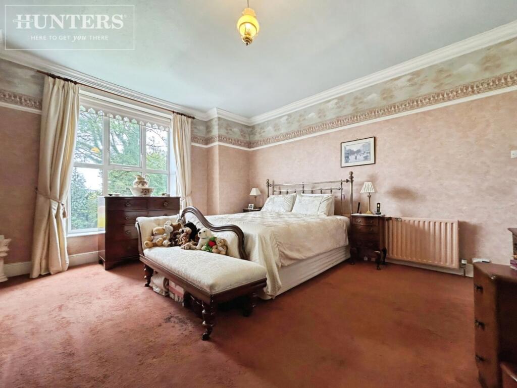 pbox-bedroom-341358.jpg