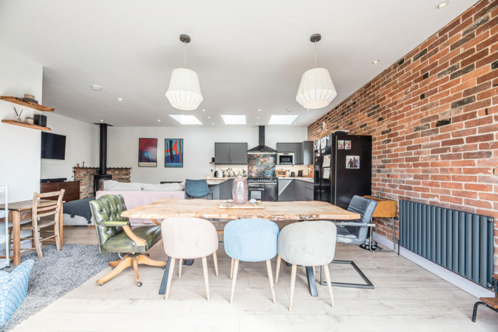 7 Station Rd-11